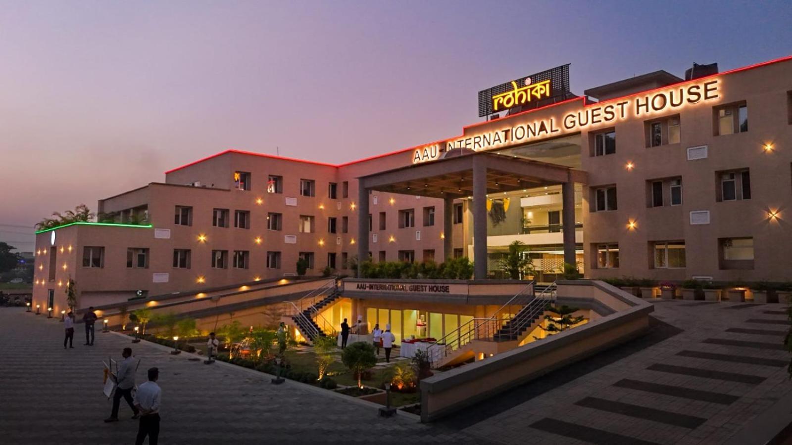 Rohika Aau-Igh Hotel Guwahati Buitenkant foto