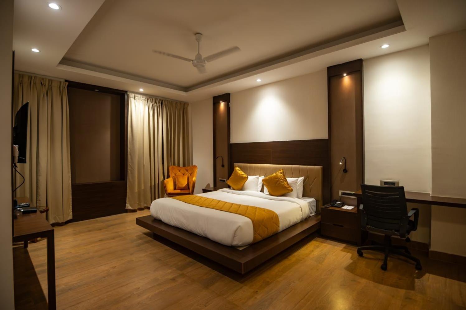 Rohika Aau-Igh Hotel Guwahati Buitenkant foto